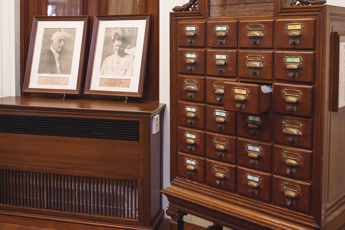 Neilson Hays Library volunteer opportunities